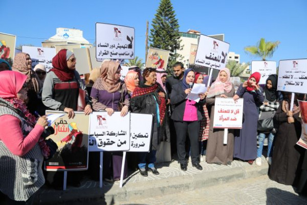 الإحصاء الفلسطيني: أسرة من بين كل 10 أسر ترأسها امرأة
